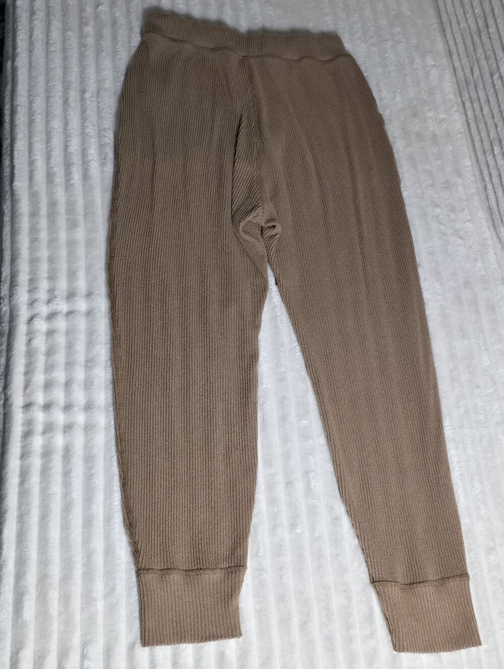 Set Abercrombie & Fitch Sleepwear Pajama Set, Medium, Tan, Sweatpants, Camisole - Picture 10 of 10